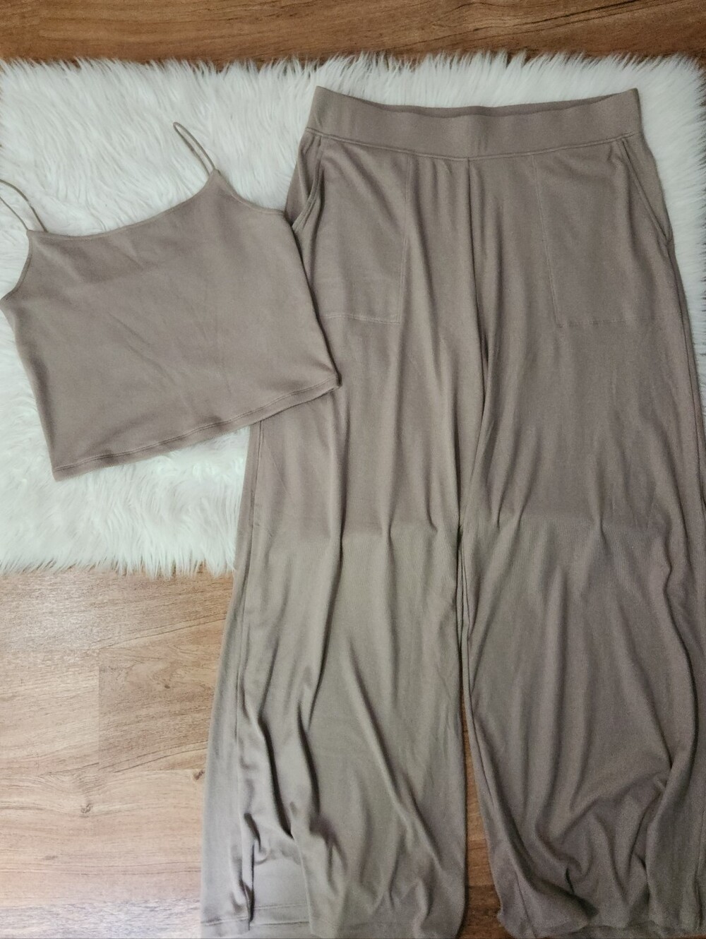 AE Lounge Taupe Tank And Wide Leg Pant Set Lg